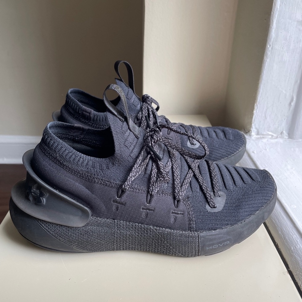 Under Armour HOVR Phantom 3 shoes